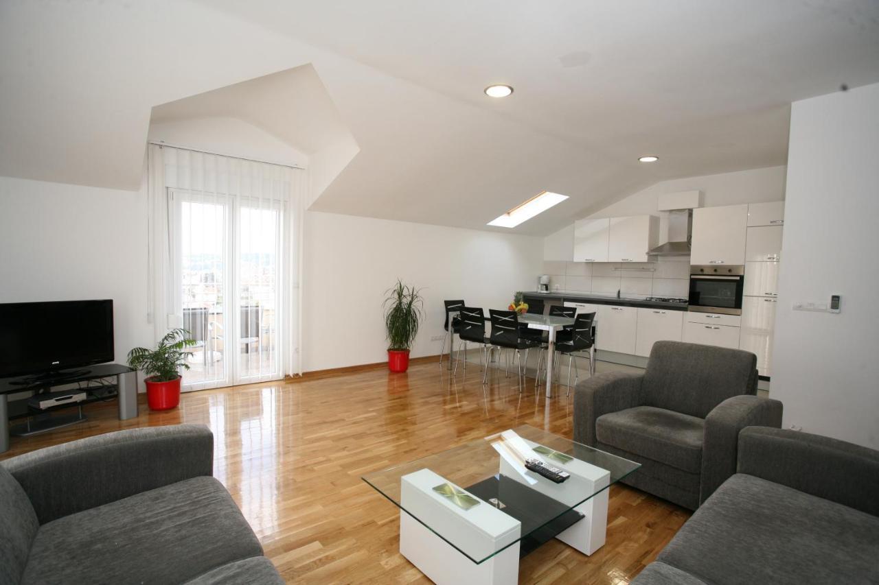Apartments Little Paradise Трогир Екстериор снимка