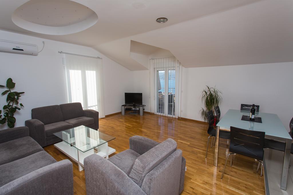 Apartments Little Paradise Трогир Стая снимка