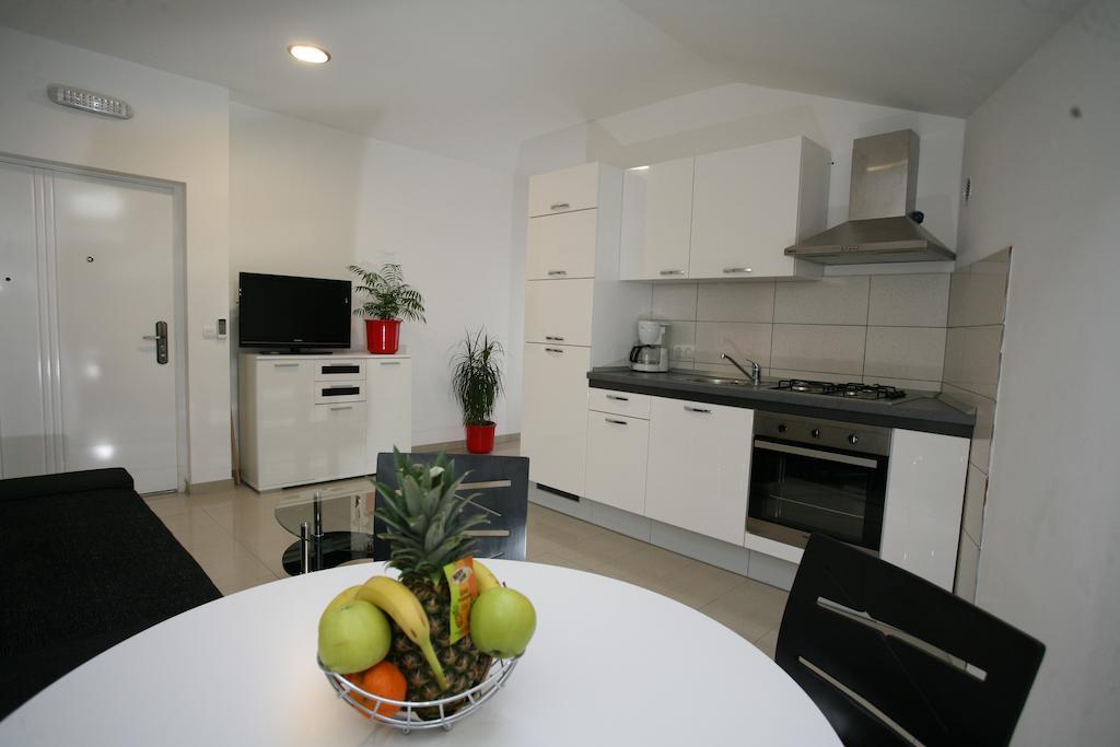Apartments Little Paradise Трогир Стая снимка